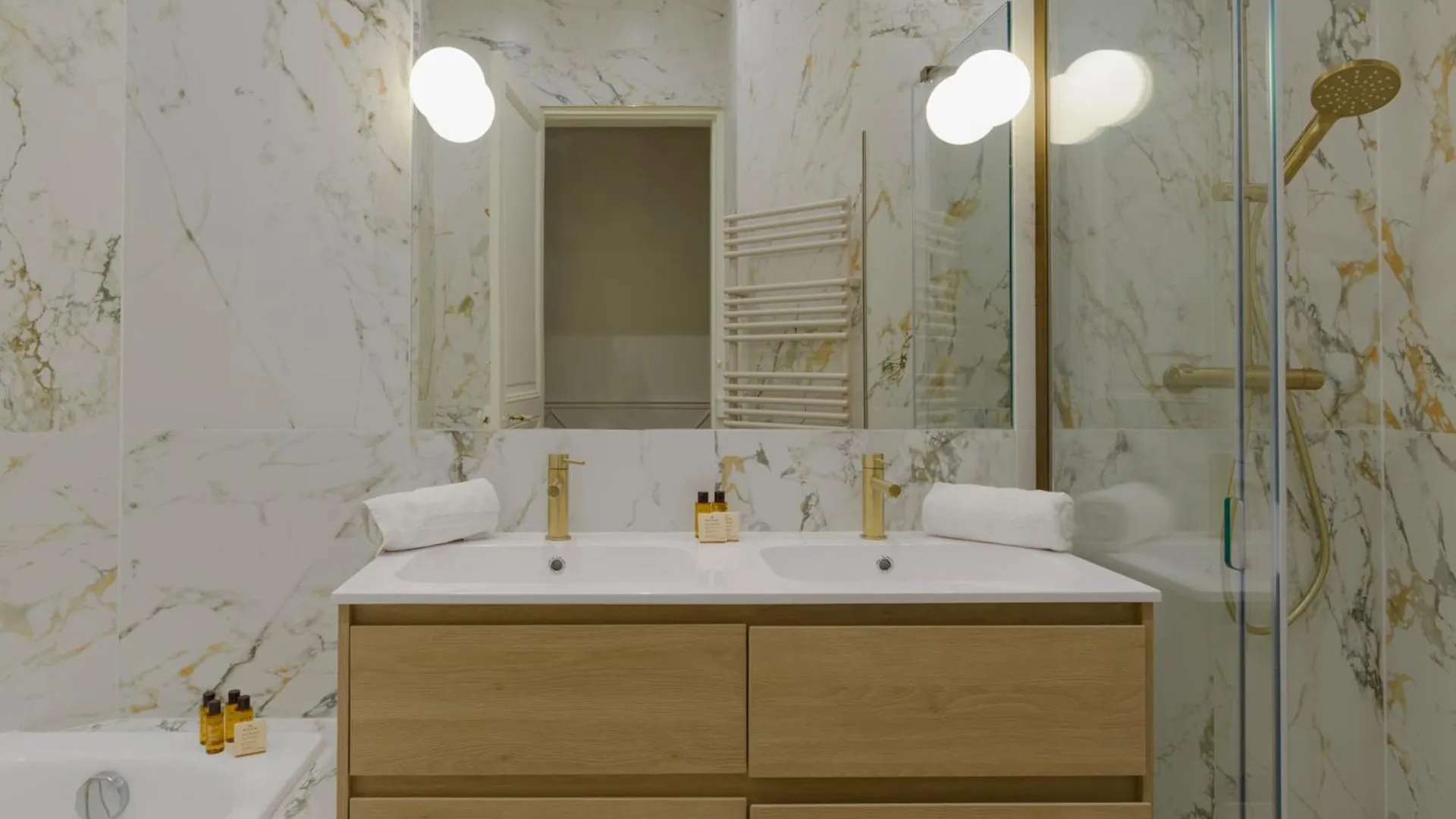 Paris Courcelles Prestige Residence Apartment